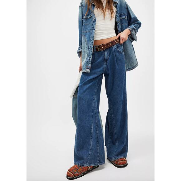 NWT Free People Sheridan Trouser Mid Rise Flare Jeans Size 28 Wide Leg Baggy - Picture 1 of 9